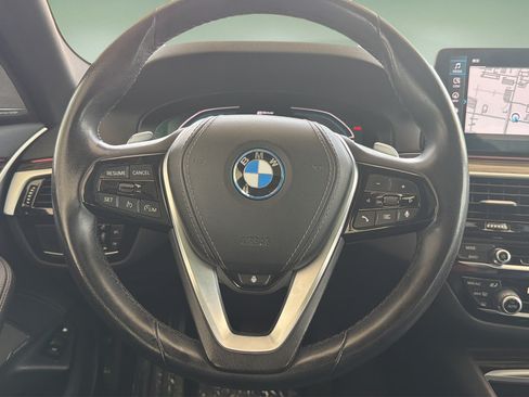 Used 2023 BMW 530e xDrive AWD/4WD image 9
