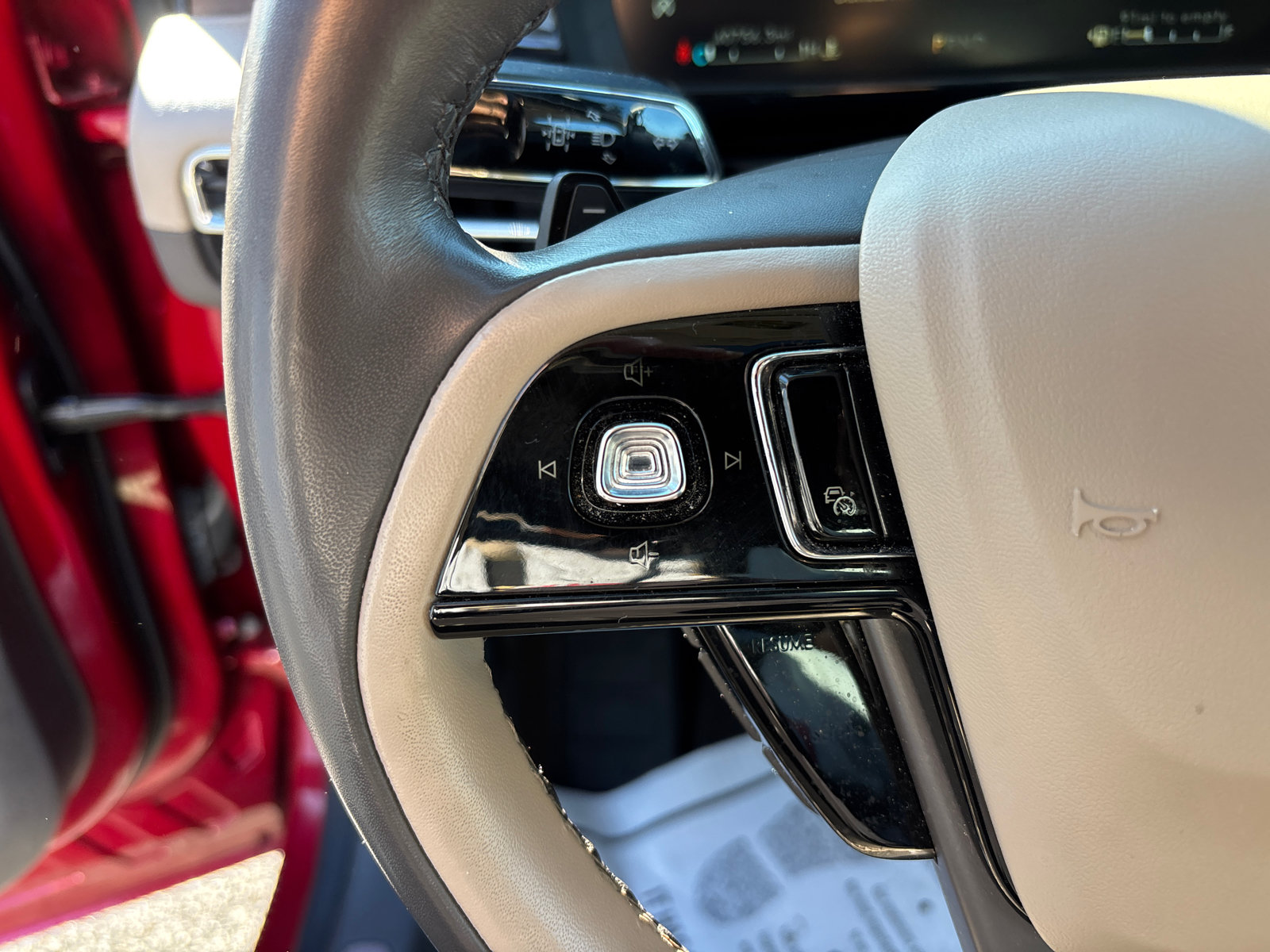 Certified 2022 Lincoln Corsair Reserve w/ Equipment Group 201A AWD/4WD image 17