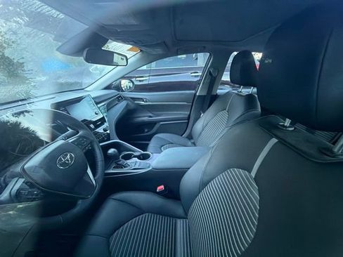 Used 2024 Toyota Camry SE FWD image 4