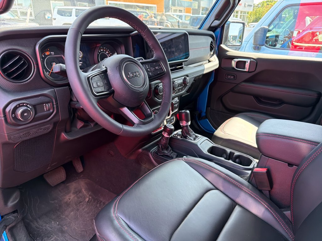 Used 2026 Jeep Wrangler Unlimited Rubicon w/ Safety Group AWD/4WD image 7