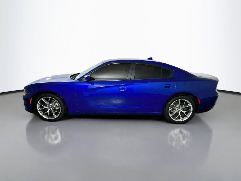 Used 2022 Dodge Charger SXT w/ Plus Group RWD image 4