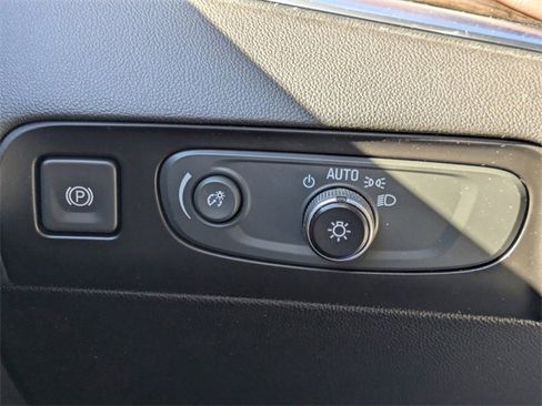 Used 2019 Buick Enclave Avenir w/ Avenir Technology Package image 29