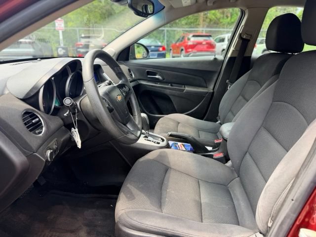 Used 2016 Chevrolet Cruze LT FWD image 6