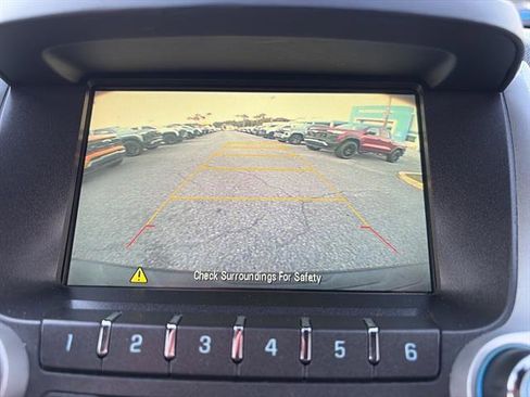 Used 2017 Chevrolet Equinox Premier image 21