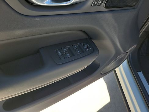 Used 2023 Volvo XC60 B5 Plus w/ Protection Package Premier image 14
