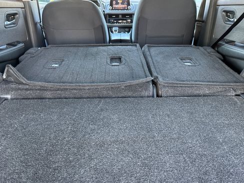 Certified 2023 Nissan Rogue SV image 17