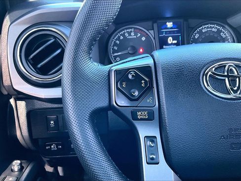 Used 2023 Toyota Tacoma TRD Sport AWD/4WD image 19
