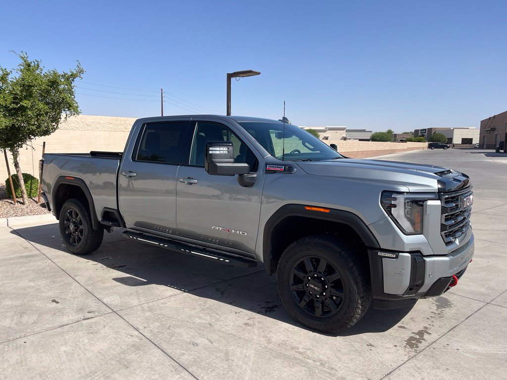 Used 2026 GMC Sierra 2500 AT4 AWD/4WD image 4