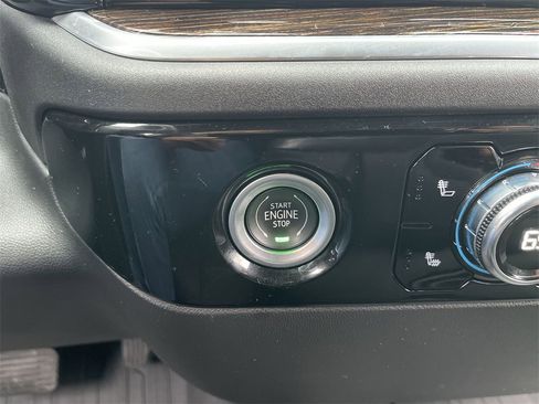 Used 2022 GMC Sierra 1500 Elevation w/ LPO, Elevation Black Package image 17