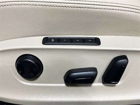 Used 2020 Volkswagen Passat 2.0T SEL image 22