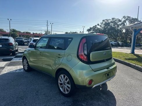 Used 2018 Kia Soul + FWD image 3