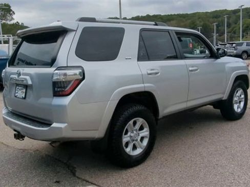 Used 2020 Toyota 4Runner SR5 image 8