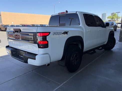 Used 2025 Nissan Frontier PRO-4X AWD/4WD image 4