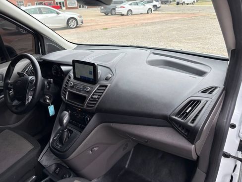 Used 2022 Ford Transit Connect XL FWD image 16