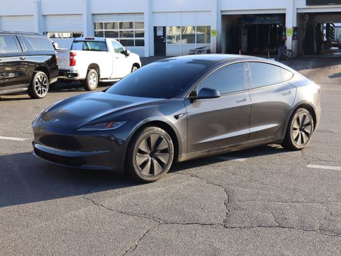 Used 2025 Tesla Model 3 Long Range RWD image 5