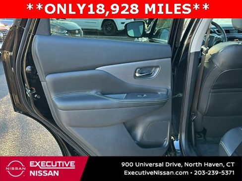 Certified 2024 Nissan Murano SV w/ SV Midnight Edition Package image 20