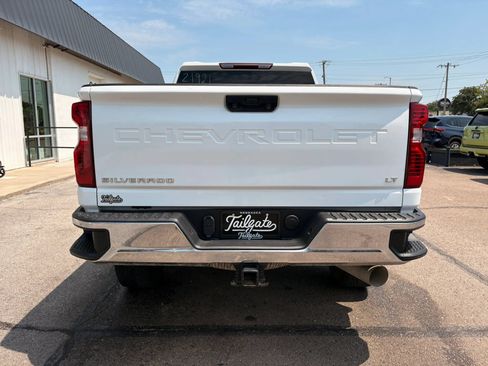 Used 2024 Chevrolet Silverado 2500 LT AWD/4WD image 6