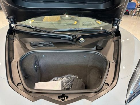 Used 2024 Chevrolet Corvette Stingray Premium Cpe w/ Z51 Performance Package RWD image 9