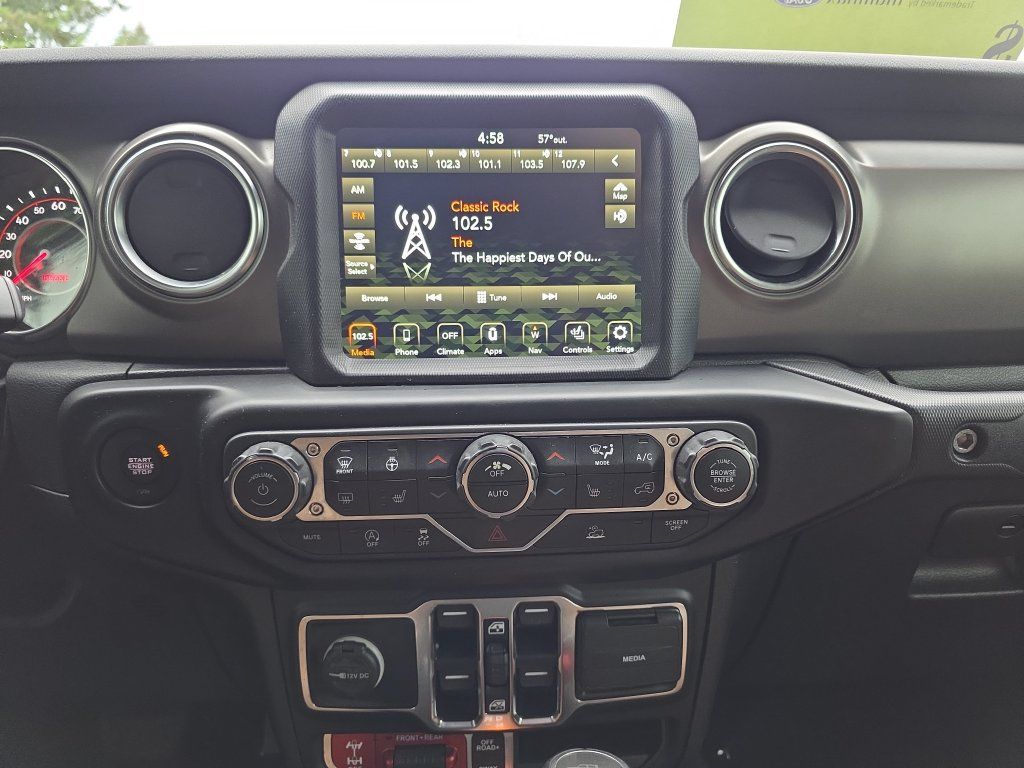 Used 2022 Jeep Gladiator Rubicon w/ Cold Weather Group AWD/4WD image 25