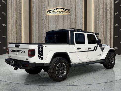 Used 2020 Jeep Gladiator Overland image 7