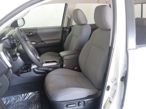 Used 2023 Toyota Tacoma SR5 image 7