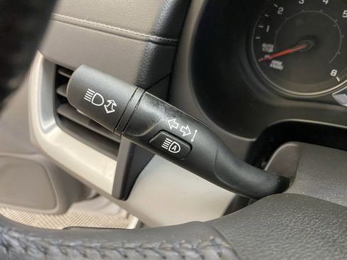 Used 2022 GMC Terrain SLT image 34