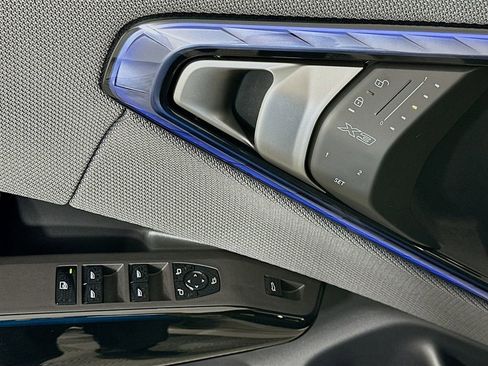 Used 2026 BMW X3 xDrive30 w/ Premium Package image 18