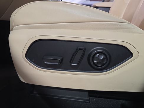 Used 2022 Jeep Grand Cherokee Limited RWD image 26