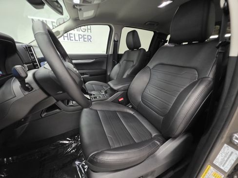 Used 2025 Ford Ranger Lariat w/ Black Appearance Package AWD/4WD image 20