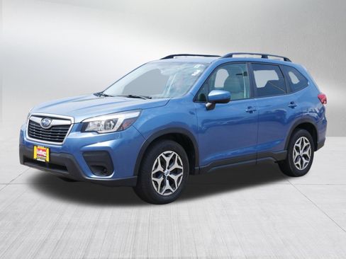 Used 2020 Subaru Forester Premium w/ Popular Package #1 AWD/4WD image 3
