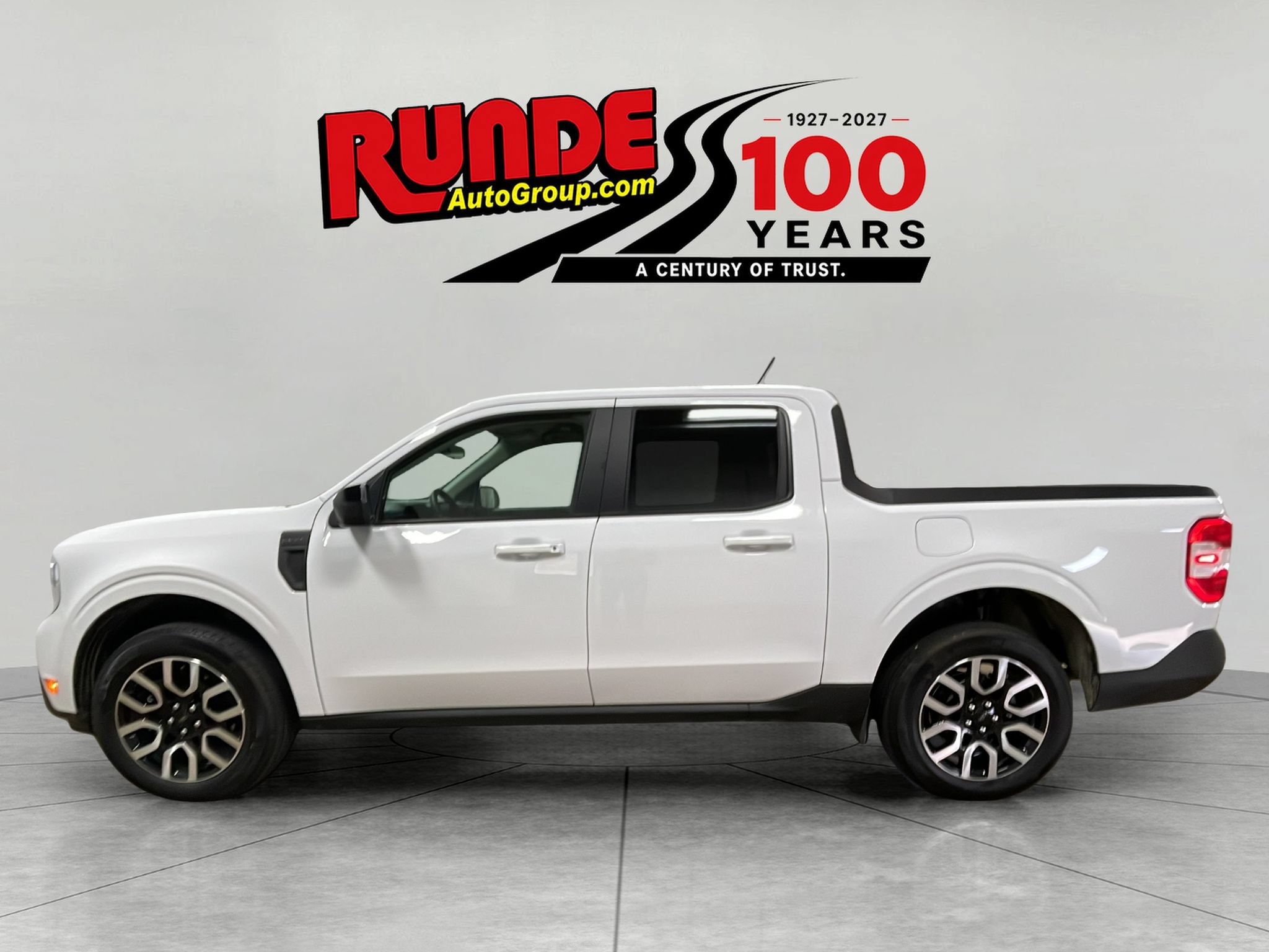 Used 2024 Ford Maverick Lariat w/ 4K Tow Package AWD/4WD image 2