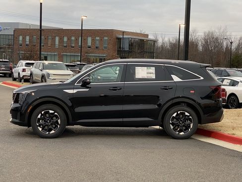 New 2026 Kia Sorento S image 6