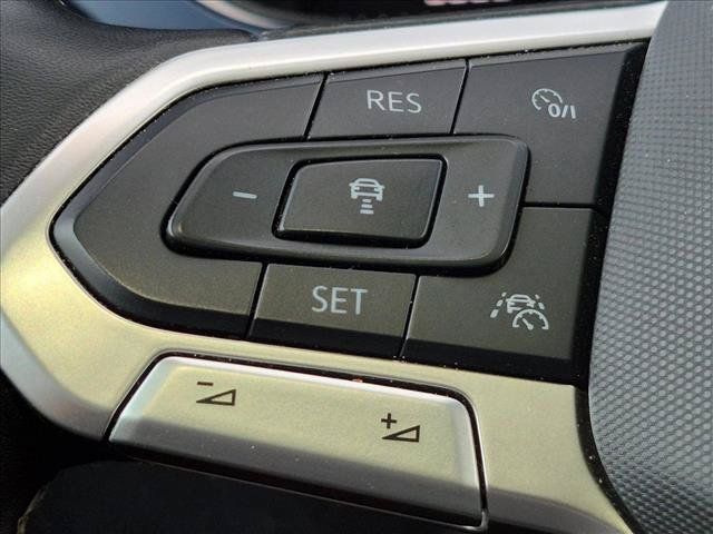 Used 2024 Volkswagen Taos SE AWD/4WD image 14