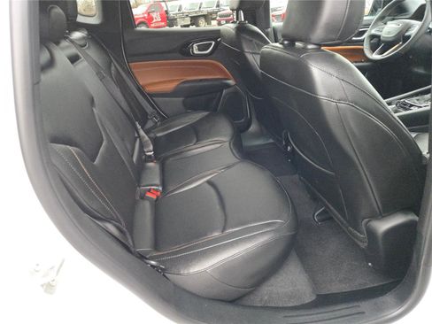 Certified 2024 Jeep Compass Limited image 11