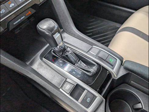 Used 2020 Honda Civic EX image 16