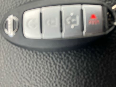 Used 2019 Nissan Titan PRO-4X w/ Pro-4x Convenience Package AWD/4WD image 32