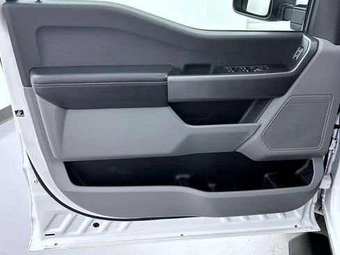 Used 2025 Ford F250 4x4 Crew Cab Super Duty image 9