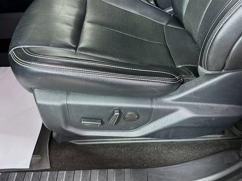 Used 2020 Ford F150 Lariat w/ Equipment Group 502A Luxury AWD/4WD image 24