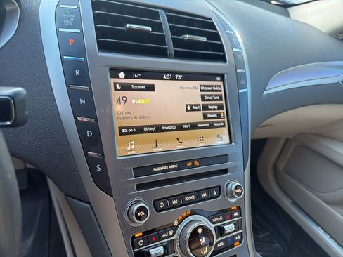 Used 2017 Lincoln MKZ Premiere image 12