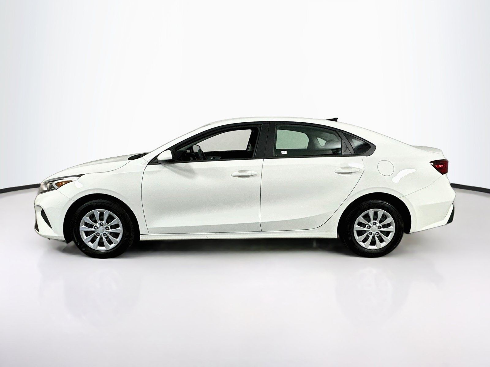 Used 2024 Kia Forte LX FWD image 8