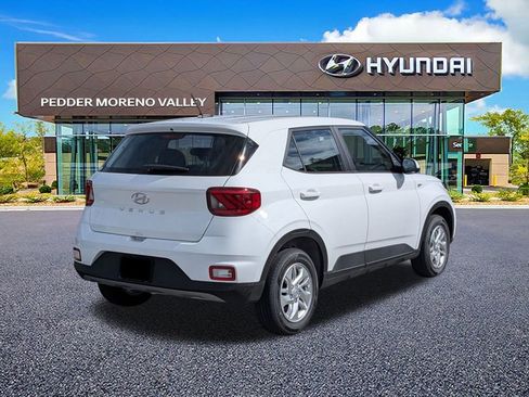 New 2026 Hyundai Venue SE image 4
