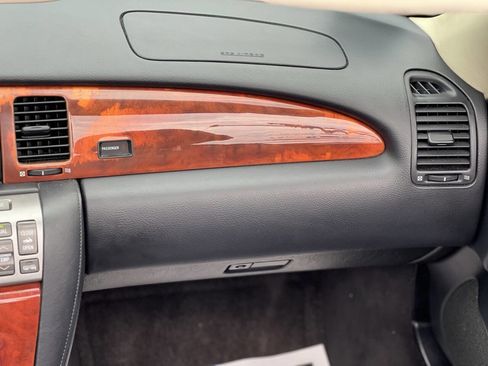 Used 2002 Lexus SC 430 Convertible image 27