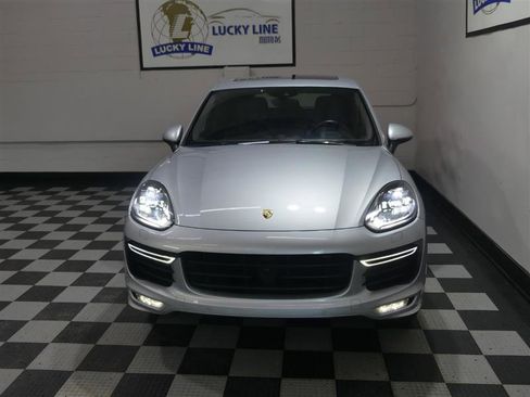 Used 2017 Porsche Cayenne GTS image 3