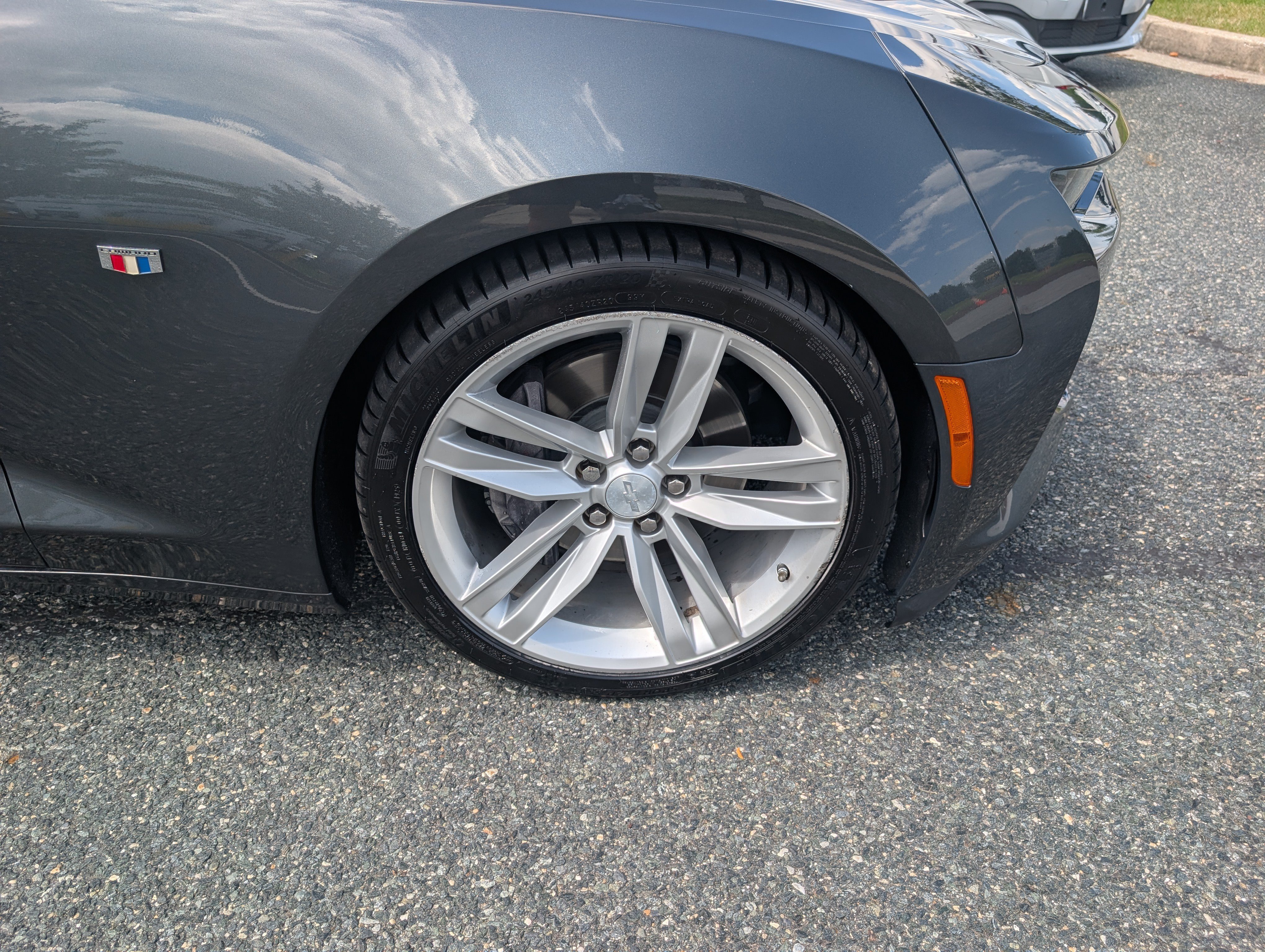 Used 2018 Chevrolet Camaro SS RWD image 11