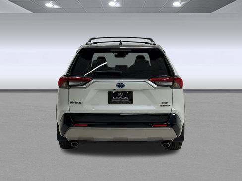 Used 2022 Toyota RAV4 XSE w/ XSE Grade Weather Package AWD/4WD image 8