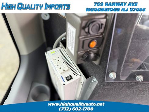 Used 2018 Ford Transit 150 XLT image 23