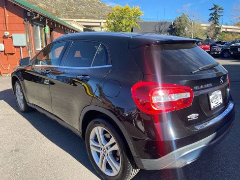 Used 2019 Mercedes-Benz GLA 250 4MATIC image 7