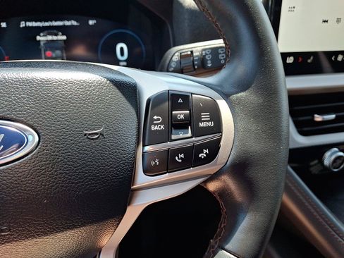 Certified 2025 Ford Explorer Active AWD/4WD image 20