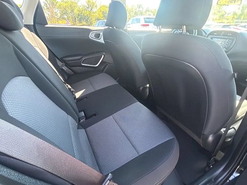 Used 2020 Kia Soul LX FWD image 16