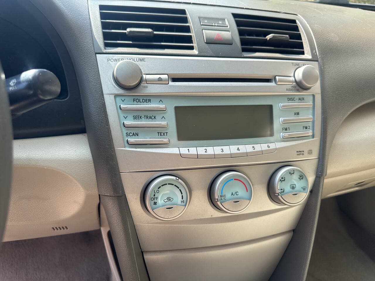 Used 2009 Toyota Camry LE FWD image 21